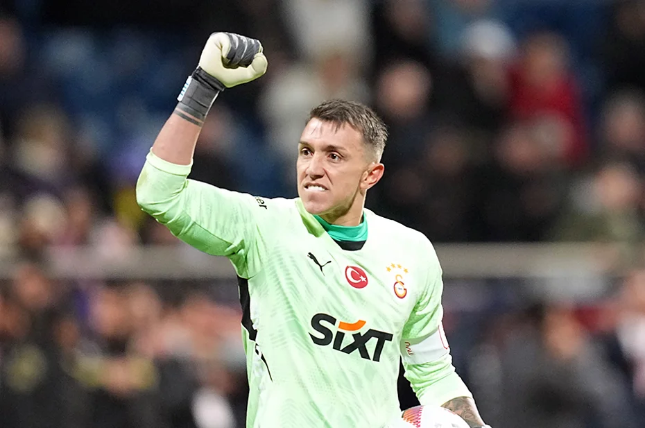 Galatasaray'a 1.99'luk kaleci: Pazarlıklar başladı - 1