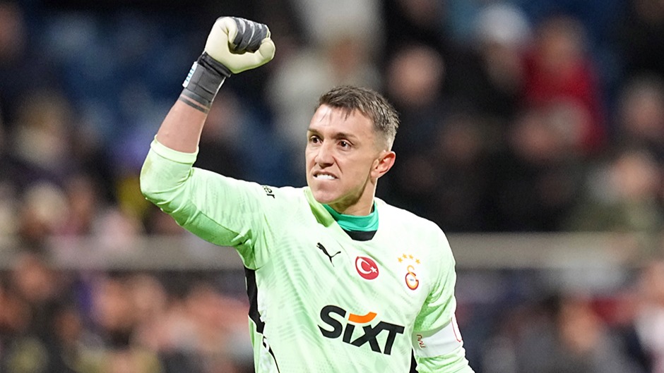 Muslera'nın yeni maaşı belli oldu: Galatasaray'da kazandığı parayla arasında uçurum var