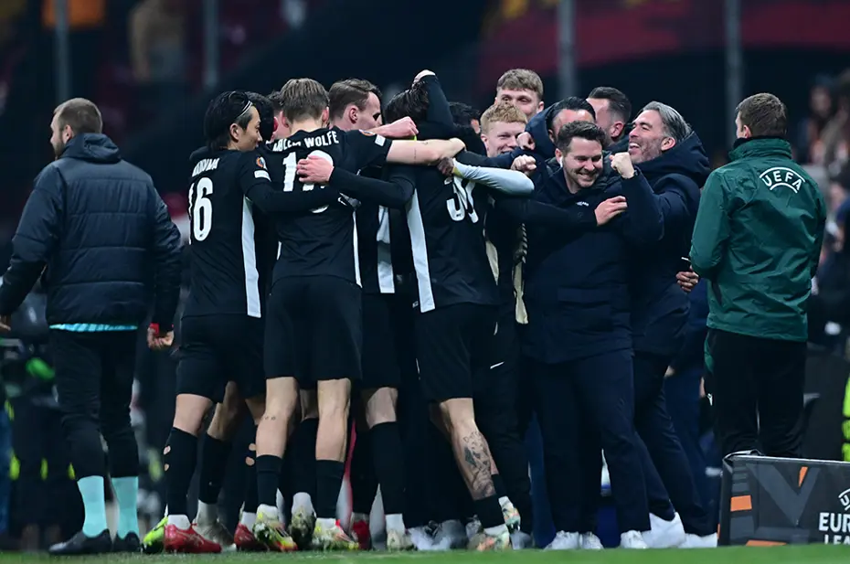 Hollanda basını, Galatasaray-AZ Alkmaar maçını konuşuyor: Aynı konuya değindiler - 3