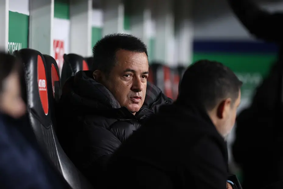 Acun Ilıcalı, Fenerbahçe ve Hull City'yi ilgilendiren transfer için ipucu verdi - 2