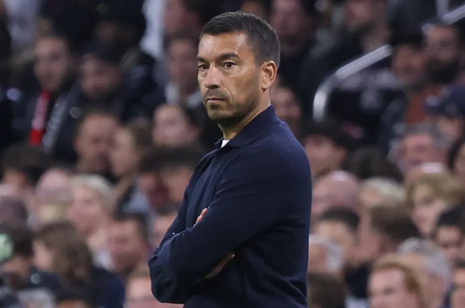 Van Bronckhorst, Frankfurt mağlubiyetinin faturasını kesti: 3 ismi kulübeye çekiyor - 2