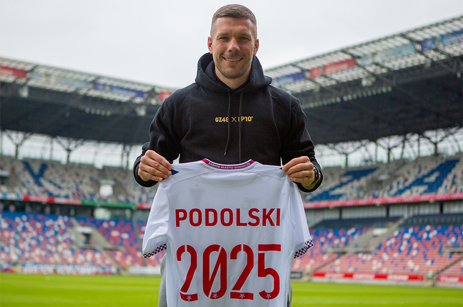 37 yaşındaki Lukas Podolski 2 yıllık imzayı attı