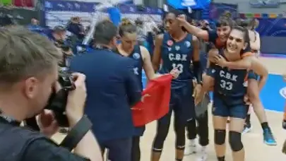 Türk Bayrağı'na çirkin müdahaleyle ilgili özür ve açıklama