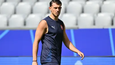 Lazar Samardzic kimdir, kaç yaşında? Fenerbahçe’nin transfer gündemindeki Lazar Samardzic hangi takımlarda oynadı?