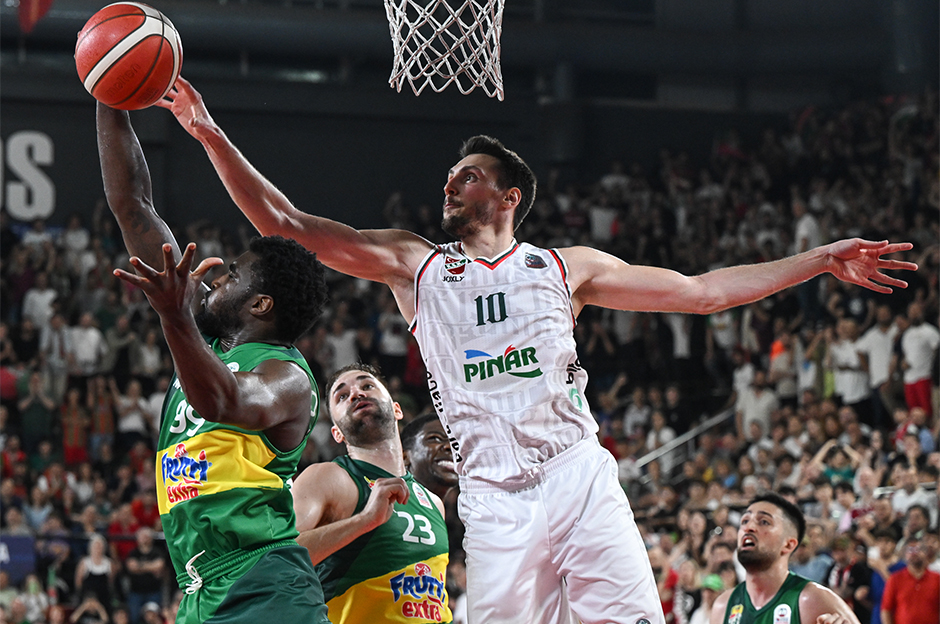 Pınar Karşıyaka uzatmada kazandı, seride öne geçti