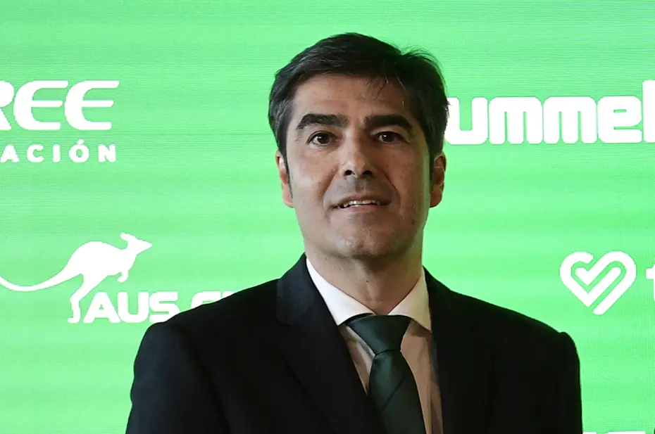 Konferans Ligi finali sonrası yapılan paylaşım İspanya'yı karıştırdı: Başkanın cevabı manşetlerde - 6 Konferans Ligi finali sonrası yapılan paylaşım İspanya'yı karıştırdı: Başkanın cevabı manşetlerde - 6