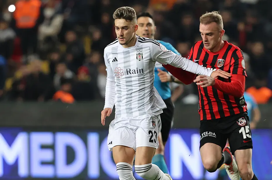 Ernest Muçi'den şok eden tavır: Beşiktaş yönetimden anında cevap geldi - 3