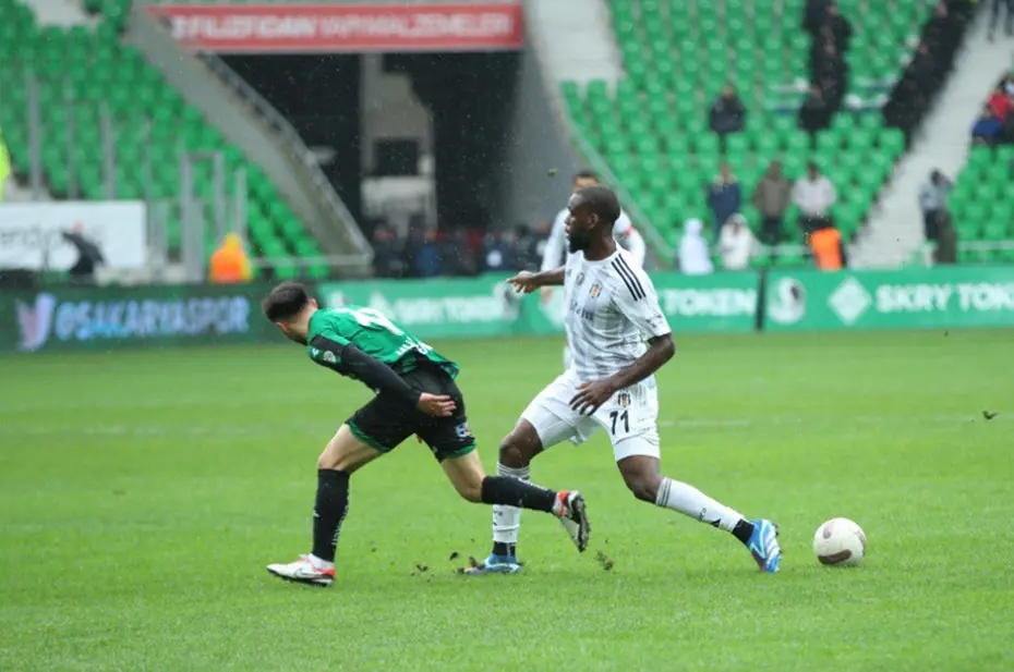 Beşiktaş'ta Jean Onana için sürpriz gelişme - 4 Beşiktaş'ta Jean Onana için sürpriz gelişme - 4
