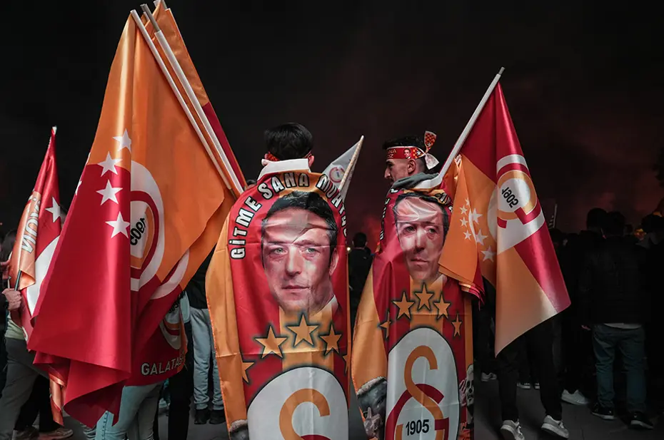 Galatasaraylı taraftarların şampiyonluk ve 5. yıldız kutlamalarından unutulmaz fotoğraflar - 49