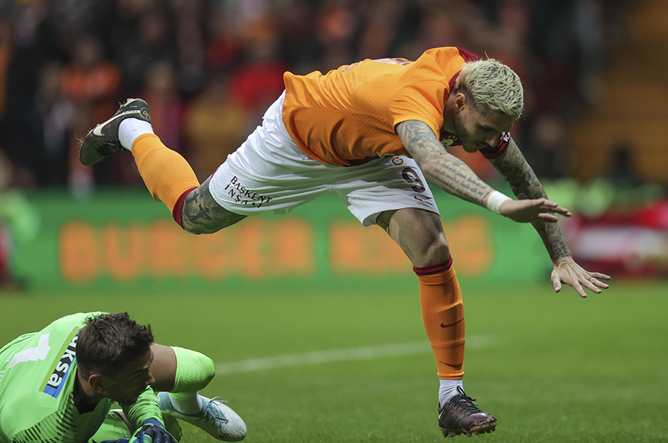 Manchester United maçı öncesi Galatasaray'da büyük endişe