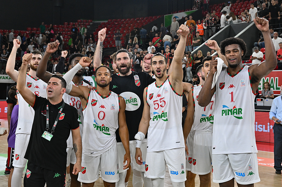 Vernon Carey Jr. ve David McCormack, Şampiyonlar Ligi'nde ayın takımında