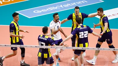 Fenerbahçe, Efeler Ligi'ne galibiyetle başladı