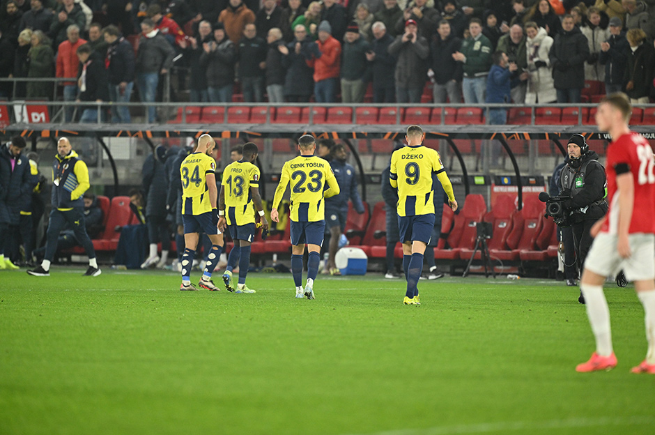 "Bu çaresizliğin açıklaması yok!" | Spor yazarları Fenerbahçe için ne dedi?
