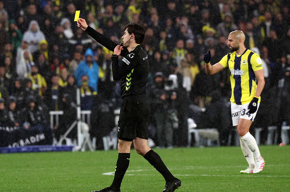 Trio, Mourinho'nun "çok net penaltı" dediği pozisyona ne yorum yaptı?