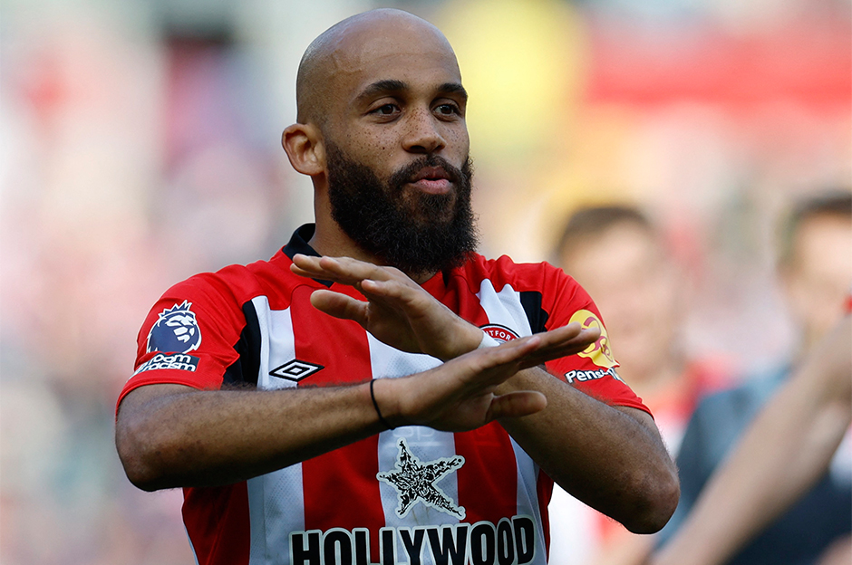 Manchester United yeni forvetiyle resmen imzaladı: Geçen sezon lige damga vurmuştu