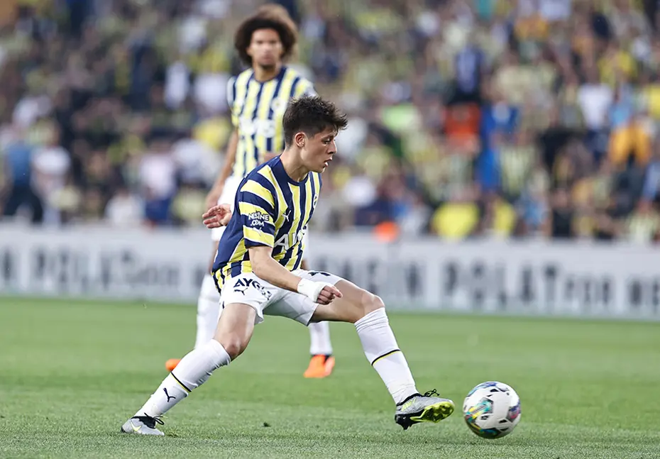 Arda Güler'in annesi gece yarısı paylaştı; transfer gerçekleşti mi? - 2