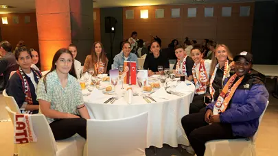 Galatasaraylı Sporcular Derneğinin dayanışma yemeği yapıldı