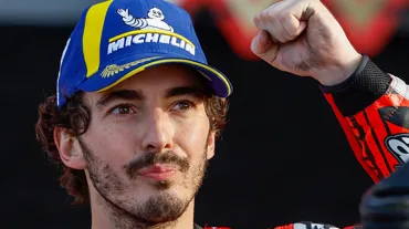 Şampiyon pilotun sözleşmesi uzatıldı