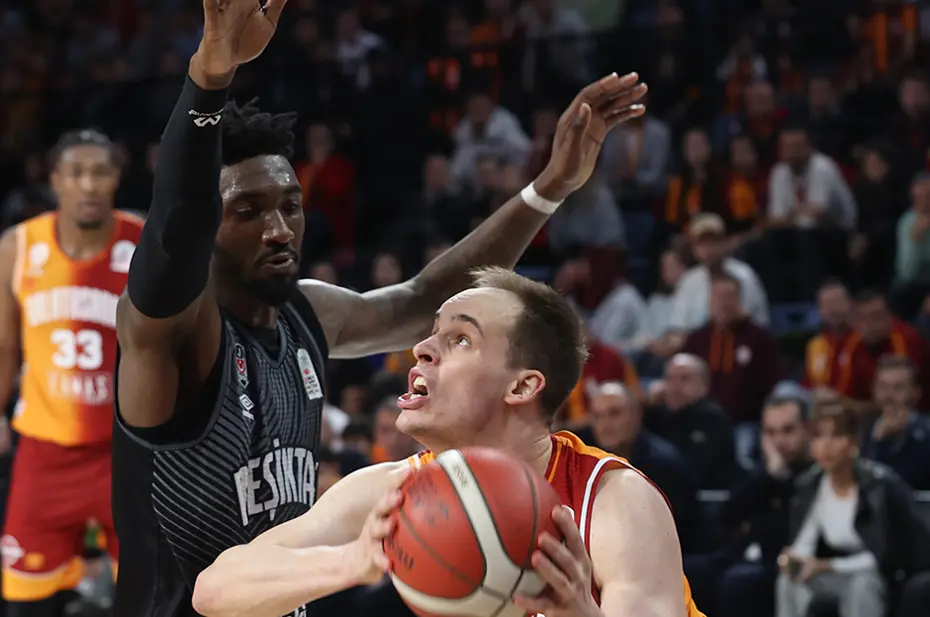 Galatasaray - Beşiktaş derbisinde Umut Güneş - Göksenin Köksal gerilimi - 8 Galatasaray - Beşiktaş derbisinde Umut Güneş - Göksenin Köksal gerilimi - 8