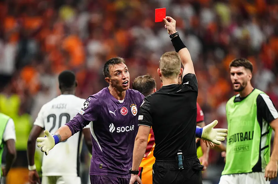 Dünya basını Galatasaray-Young Boys maçını konuşuyor: "Türkiye'de çılgınlık" - 10 Dünya basını Galatasaray-Young Boys maçını konuşuyor: "Türkiye'de çılgınlık" - 10
