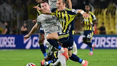 Trio ekibi, Fenerbahçe maçında gecenin pozisyonuna noktayı koydu: "Penaltı ve kırmızı kartı atladı"