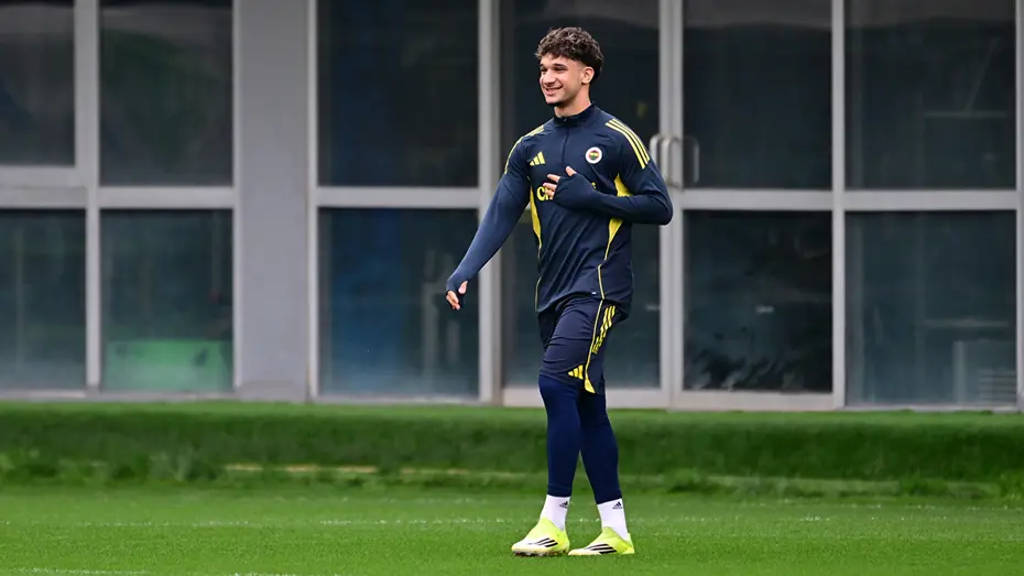 Fenerbahçe'nin yeni transferi ilk idmanına çıktı - 6