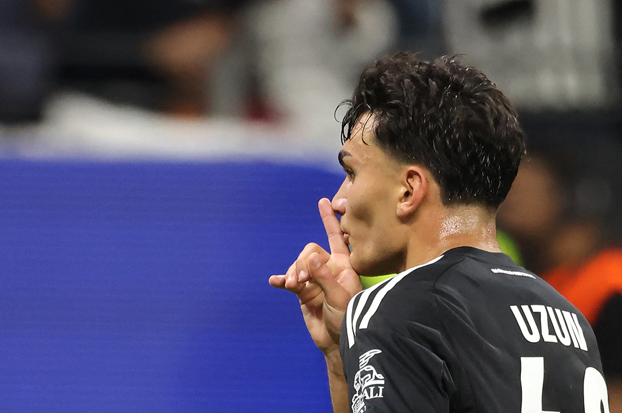 Gol Atış Talimi Miydi Maç Mı? Frankfurt, Gladbach'a Tam 6 Tane Atıp 'Buyur Burdan Yak' Dedi!