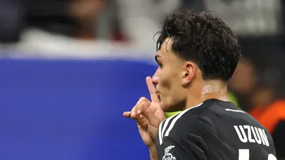 Bundesliga'da 10 gollü çılgın maç: Frankfurt 6 golle kazandı