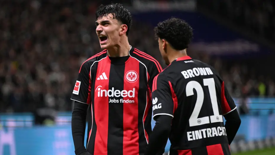 Frankfurt duraklamada öne geçip yıkıldı: Can Uzun, 3,5 ay sonra gol attı