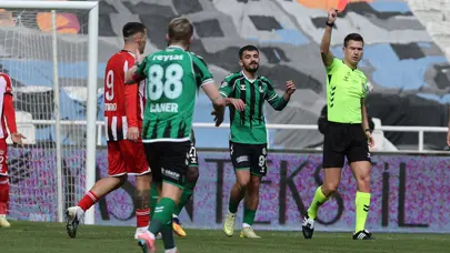 12 maçta 4. kez kırmızı kart gören Caner Erkin'e büyük tepki: "Bravo, assolist!"