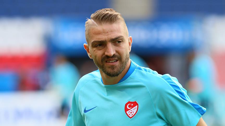 Caner Erkin futbolu bıraktığını resmen duyurduCaner Erkin futbolu bıraktığını resmen duyurdu