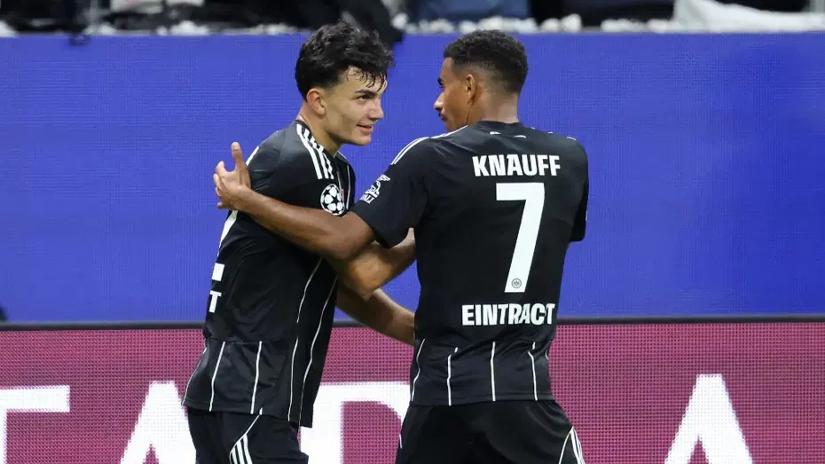 Can Uzun açılışı yaptı: Frankfurt 5 gollü maçta Borussia Dortmund'a kaybetti