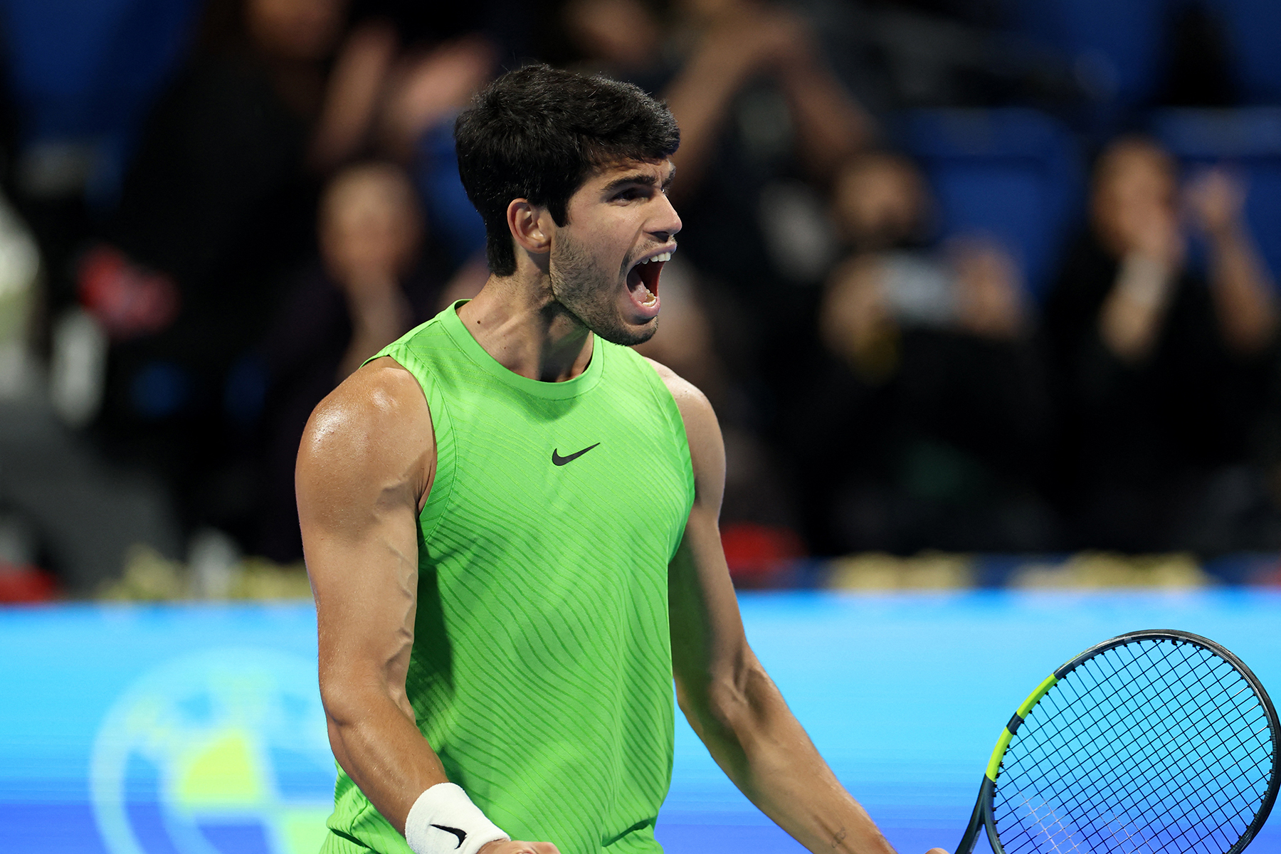 Carlos Alcaraz'ın galibiyet serisi devam ediyor: Set vermeden finalde