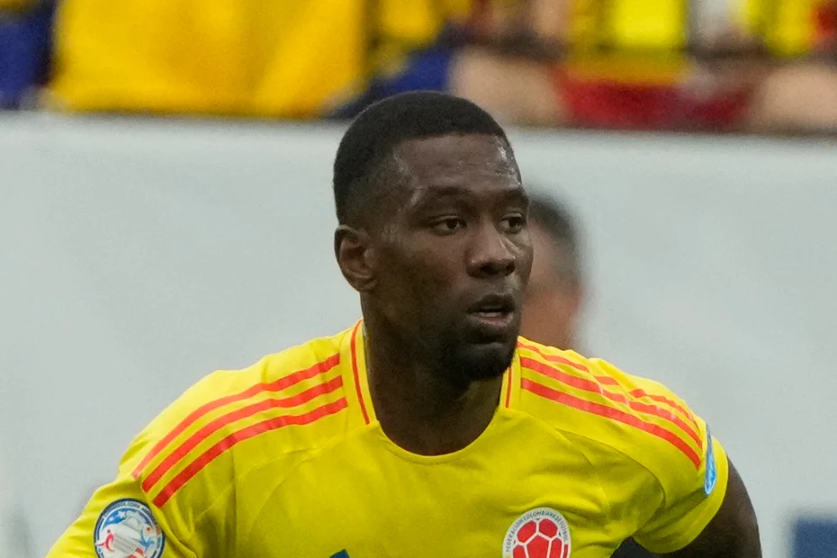 Carlos Cuesta, Brezilya'yı salladı: 10 kişi kaldılar, sonrasında yaptıkları maça damga vurdu - 1