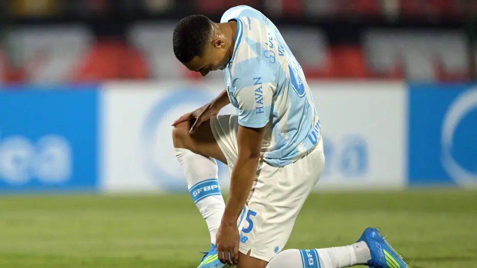 Sen ne yaptın Carlos Vinicius! Eski Galatasaraylının başına gelmeyen kalmadı, bu kadarı da fazla - 6