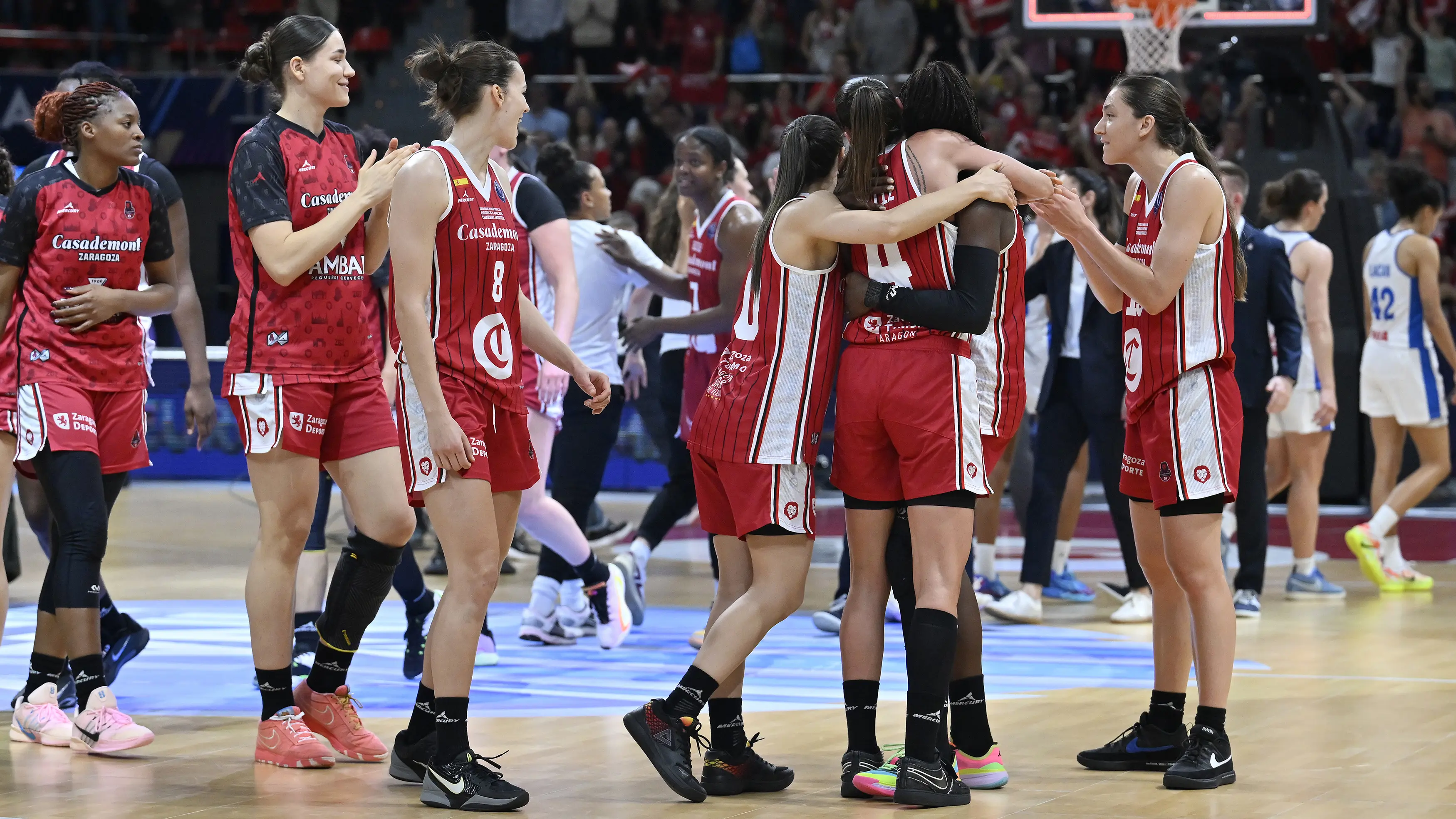 EuroLeague Fines Anadolu Efes for Exceeding Salary Cap