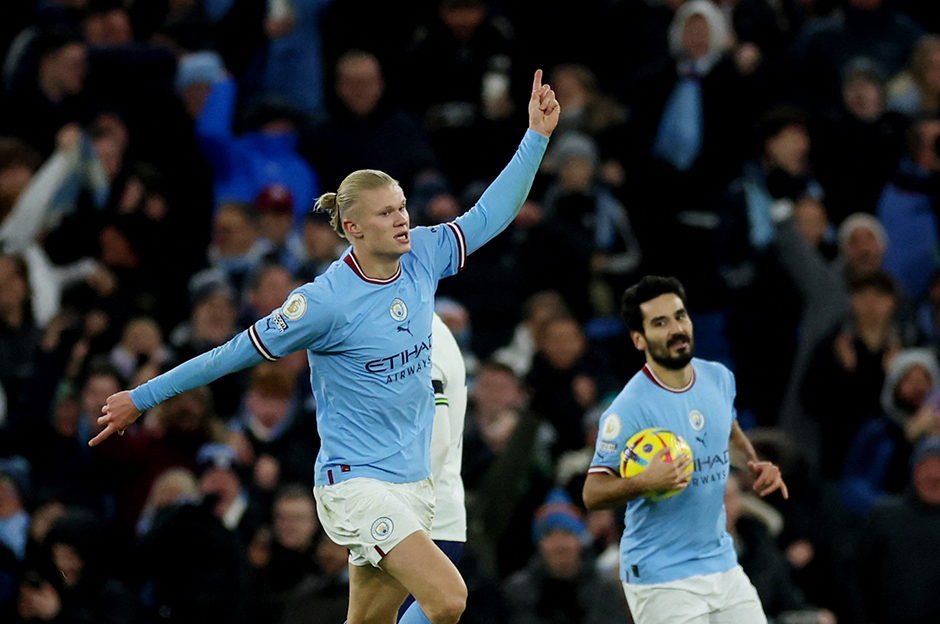 Şampiyon refleksi: City 2-0'dan döndü; Tottenham'ı yıktı