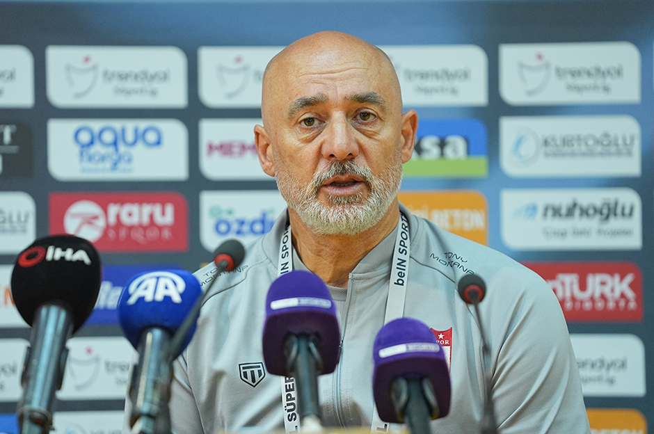 Tansu Yaan: "3-0'dan sonra genç isimlere şans vermeye çalıştık"