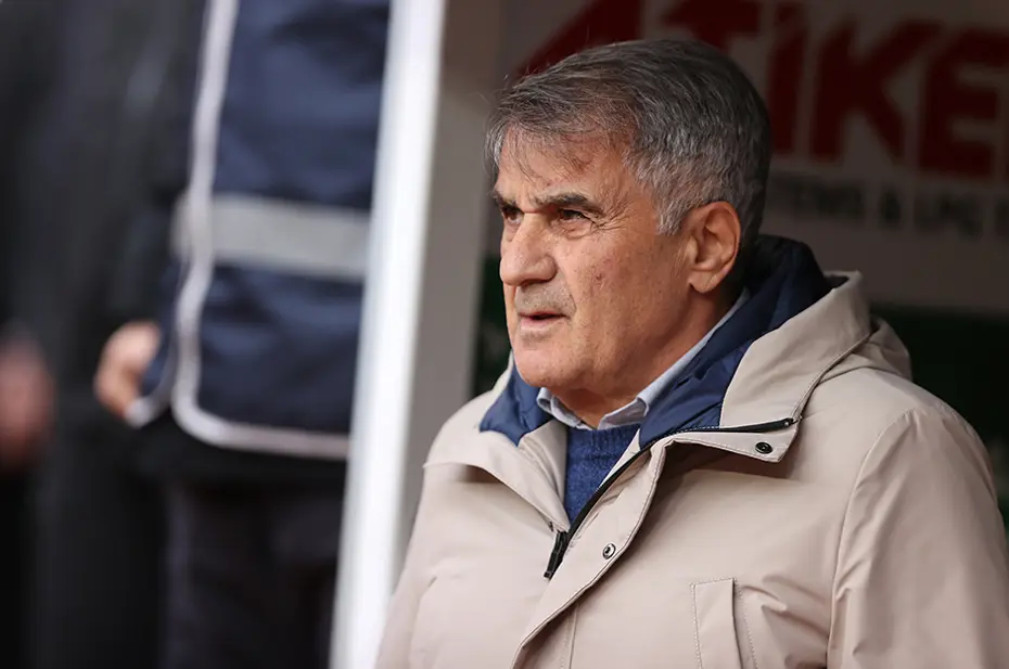 Şenol Güneş Trabzonspor'daki soruna dikkat çekti: "Cevap bulamıyorum" - 8 Şenol Güneş Trabzonspor'daki soruna dikkat çekti: "Cevap bulamıyorum" - 8