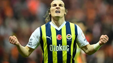 Fenerbahçe derbide Galatasaray'ı devirdi, şampiyonluk son haftaya kaldı