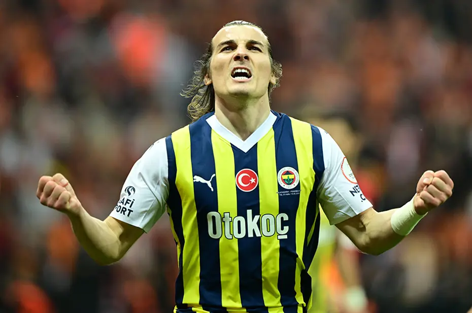 Fenerbahçe'den derbi zaferi sonrası peş peşe paylaşımlar - 3 Fenerbahçe'den derbi zaferi sonrası peş peşe paylaşımlar - 3