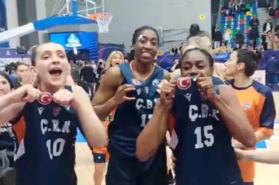 Türk Bayrağı'na çirkin müdahaleyle ilgili özür ve açıklama - 3