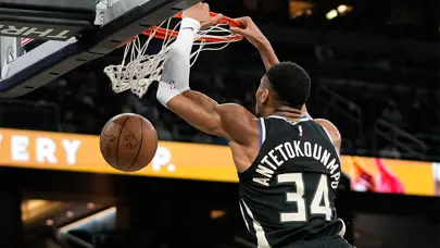 Giannis Antetokounmpo'dan double-double: 41 sayıyla galibiyeti getirdi