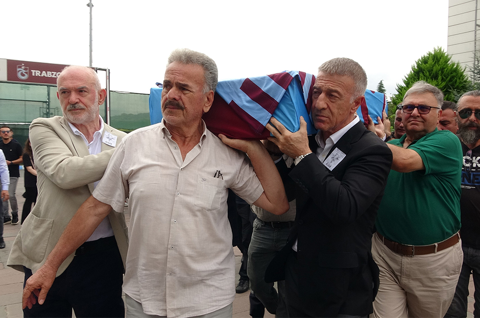 Trabzonspor'un kurucu üyelerinden Nizamettin Algan, son yolculuğuna uğurlandı