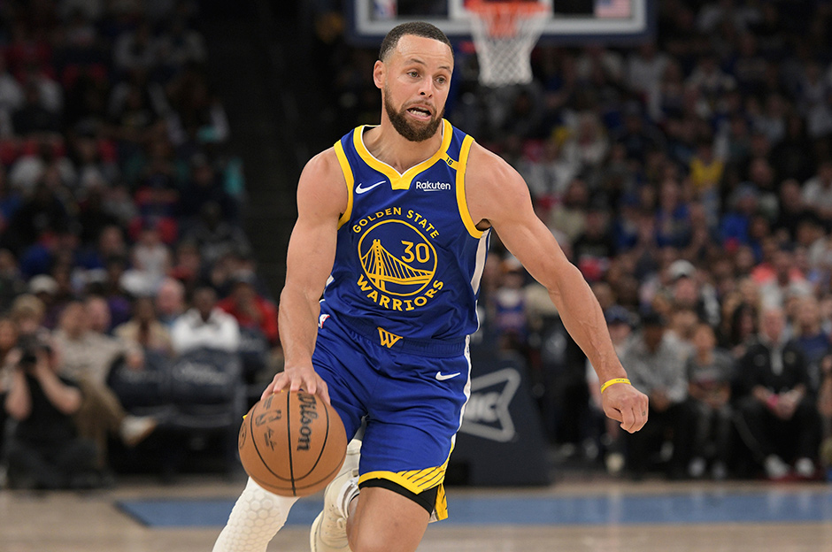 Stephen Curry 52 sayıyla yıldızlaştı