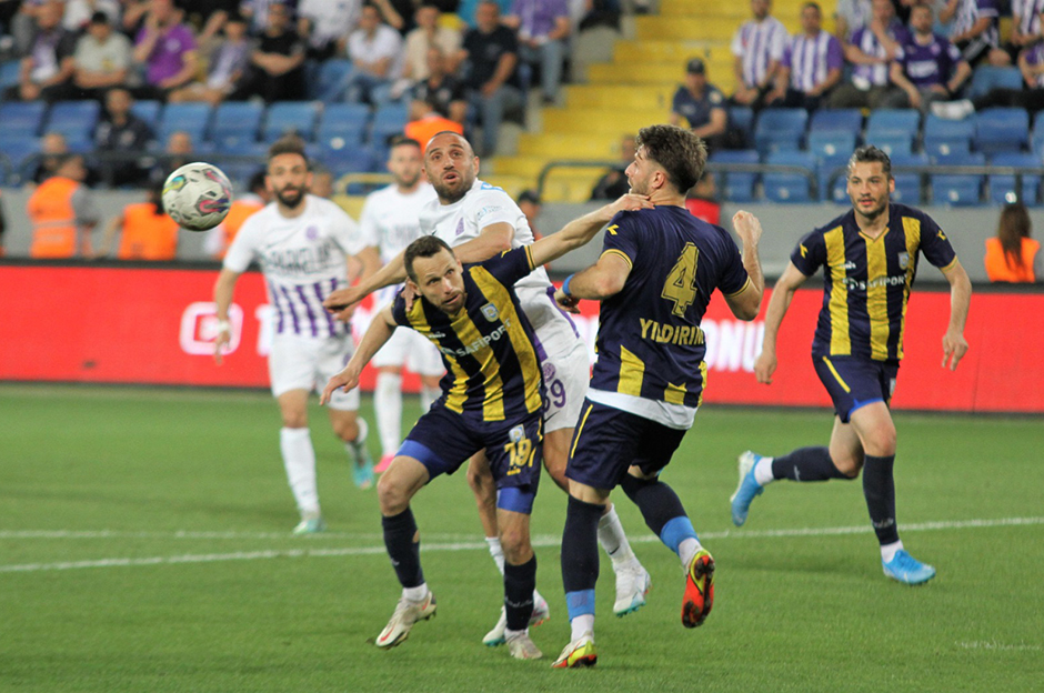 Belediye Derincespor penaltılarla TFF 2. Lig'de