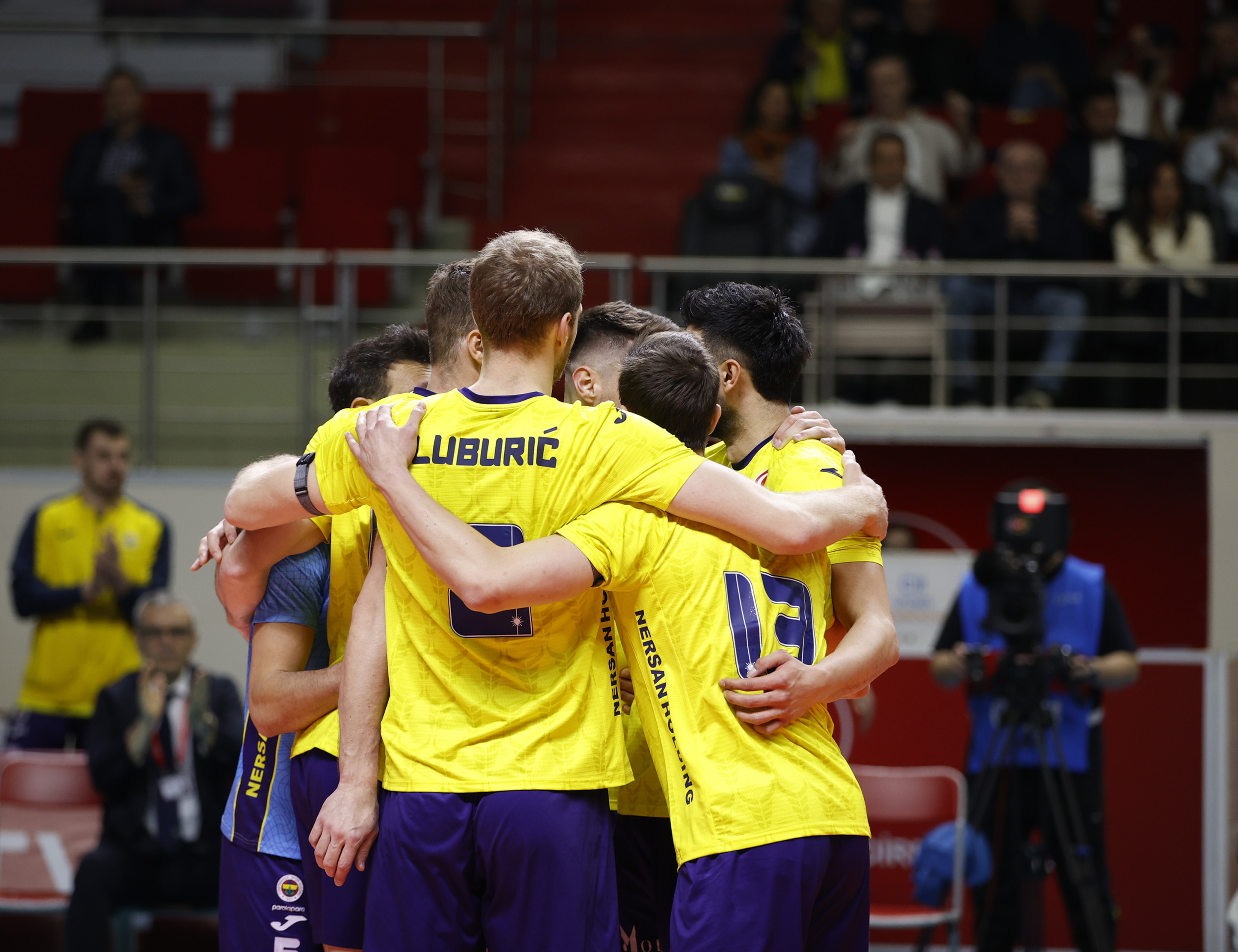 Fenerbahçe Parolapara, Avrupa'ya yarı finalde veda etti