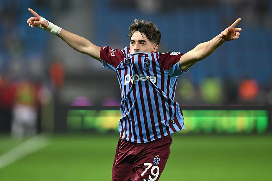 Trabzonspor'da ilk ayrılık resmileşti: Bonservisi KAP'a bildirildi - 3