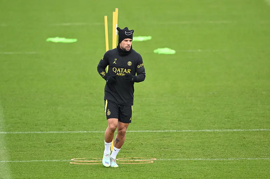 Galatasaray'a yıldız sol bek önerisi; transferine sıcak bakılıyor - 4