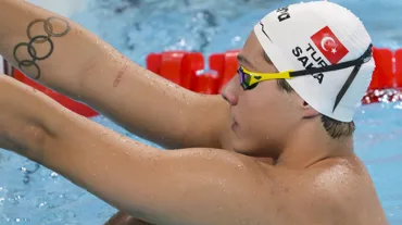 Milli yüzücü Berke Saka, Paris 2024'te yarı finale kalamadı